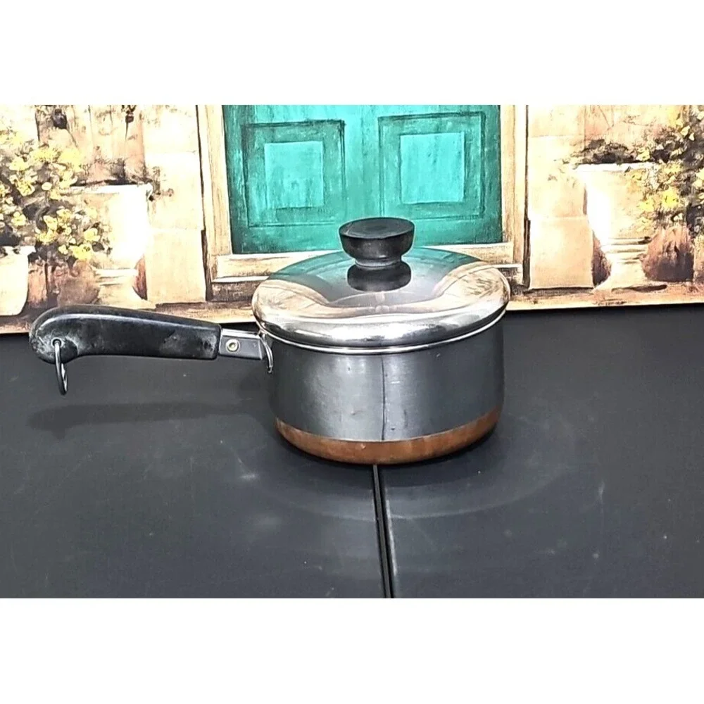 Vintage Revere Ware Copper Bottom 1 Qt. Sauce Pan With Lid  Clinton Illinois